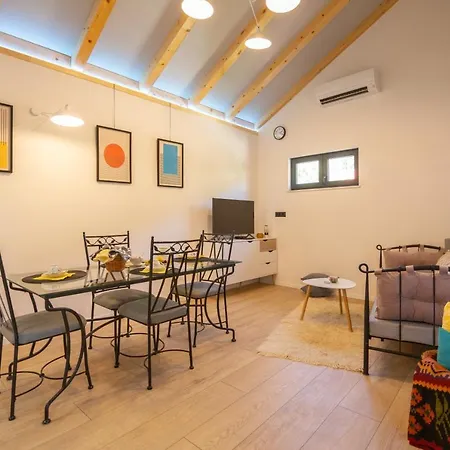 Apartment Vijula - With Private Parking Komiza