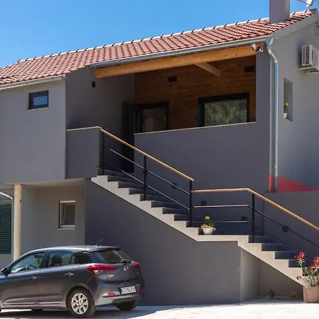 Apartment Vijula - With Private Parking Komiza