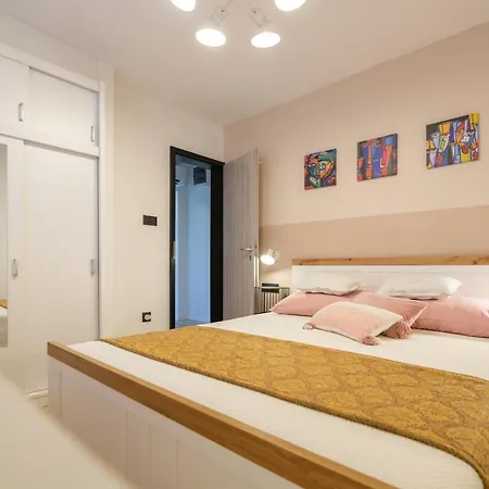 Lejlighed Vijula - With Private Parking