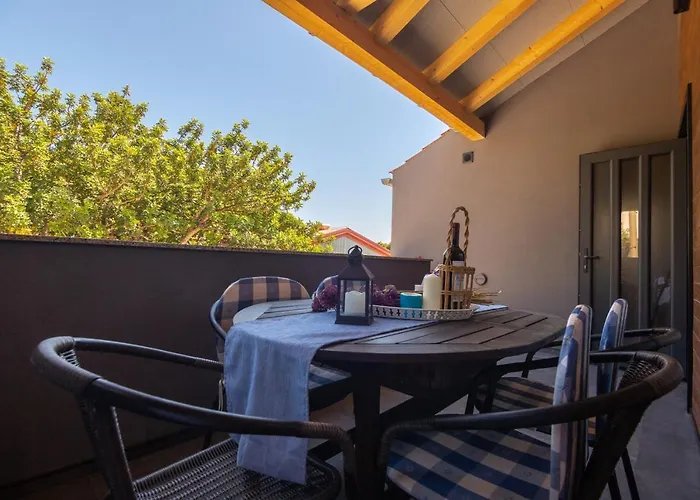 Apartment Vijula - With Private Parking